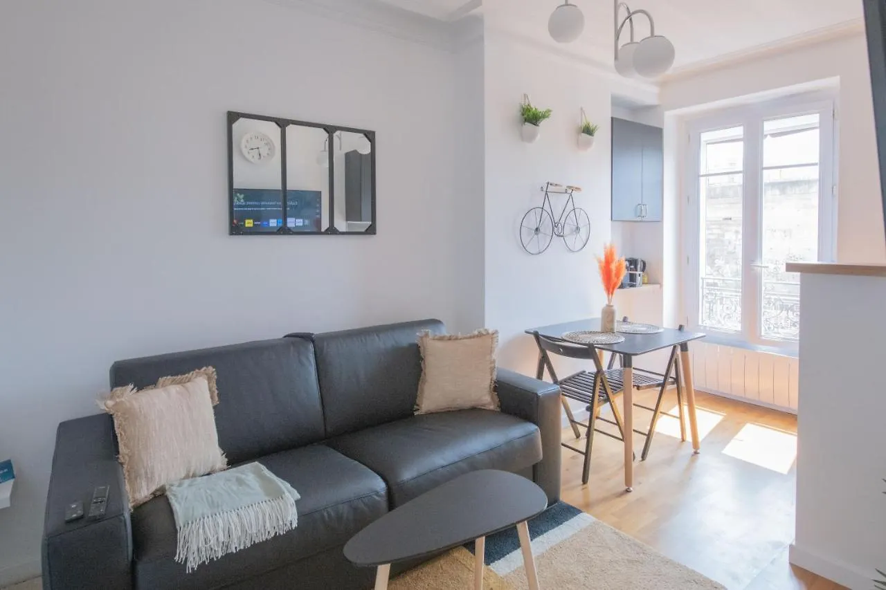 Paris Bercy - Charming Apartment 2 Rooms