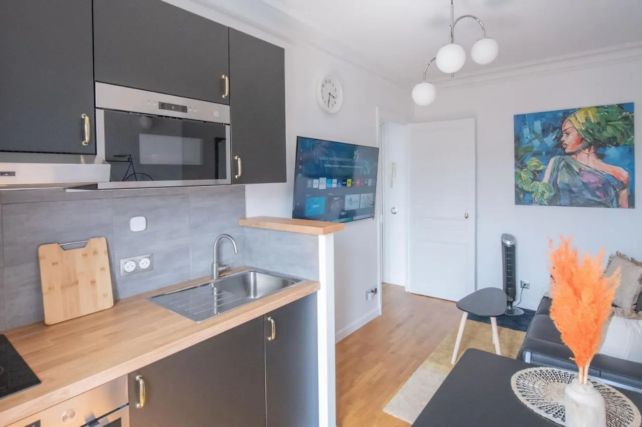 Paris Bercy - Charming Apartment 2 Rooms