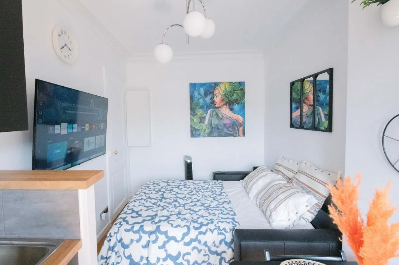 Paris Bercy - Charming Apartment 2 Rooms